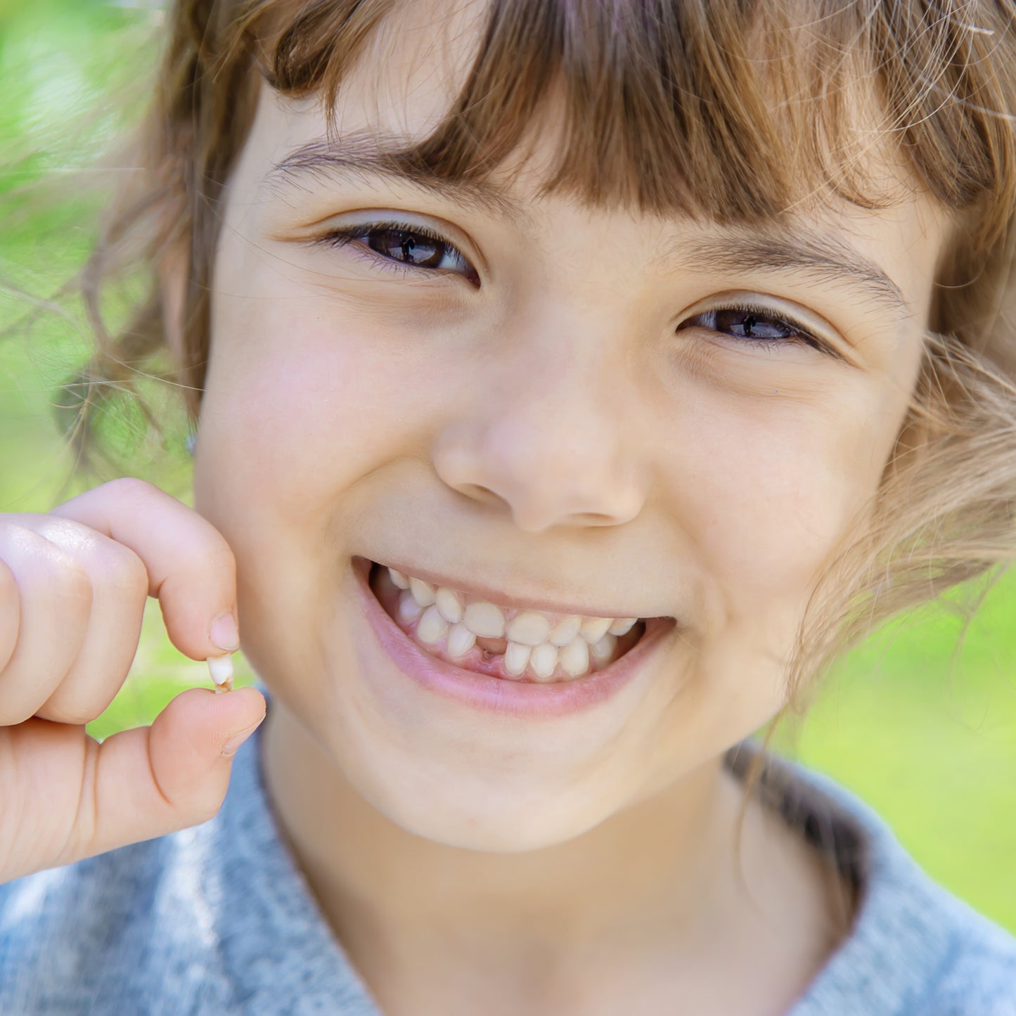 Professionelle Zahnreinigung "Happy Teeth" für Kinder und Erwachsene